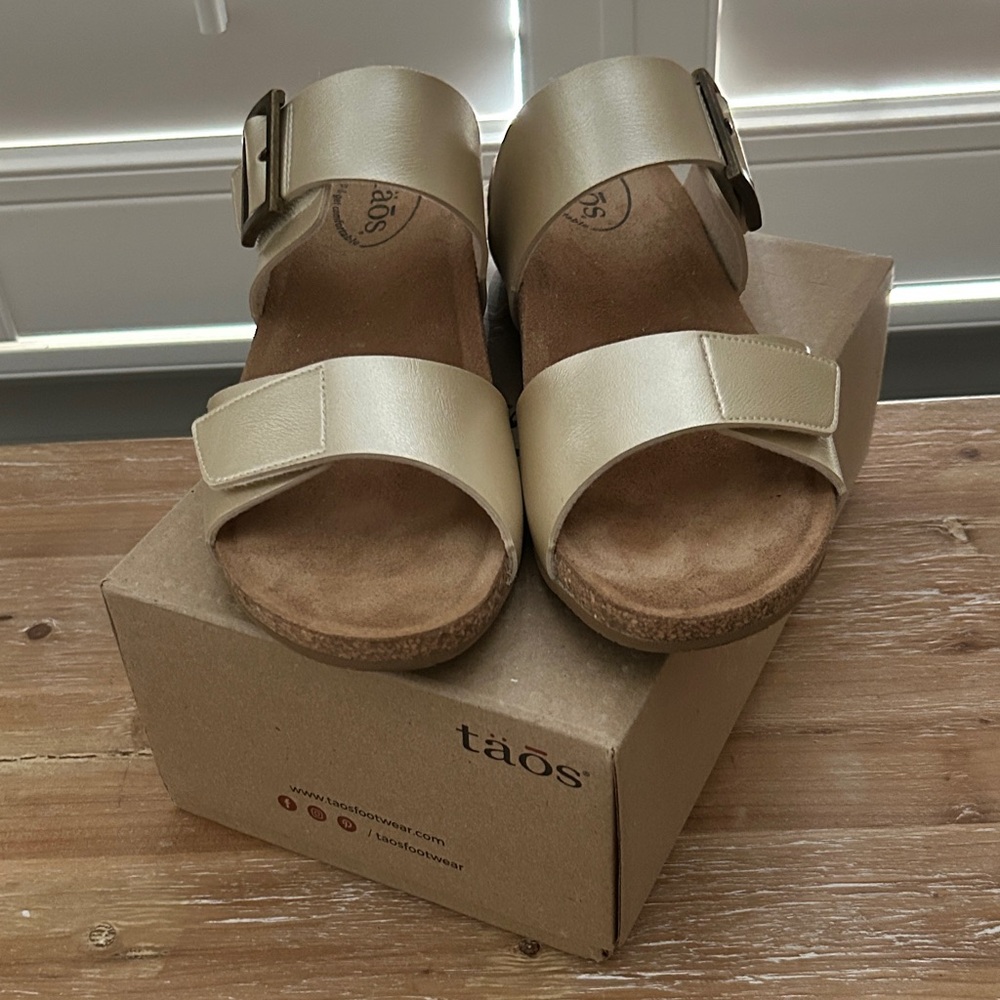 Taos Footwear Two-Strap Cork Slide Sandals My Dear Champagne size 11 / 42